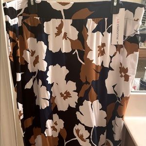 New with tags XL Liz Claiborne knee length skirt